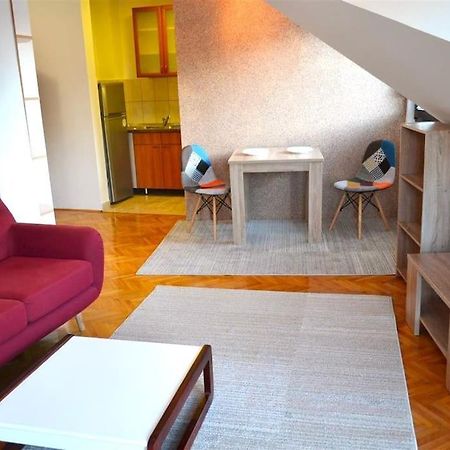 City Centre Loft Skopje Ngoại thất bức ảnh