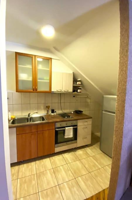 City Centre Loft Skopje Ngoại thất bức ảnh