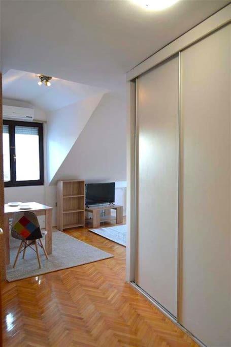 City Centre Loft Skopje Ngoại thất bức ảnh